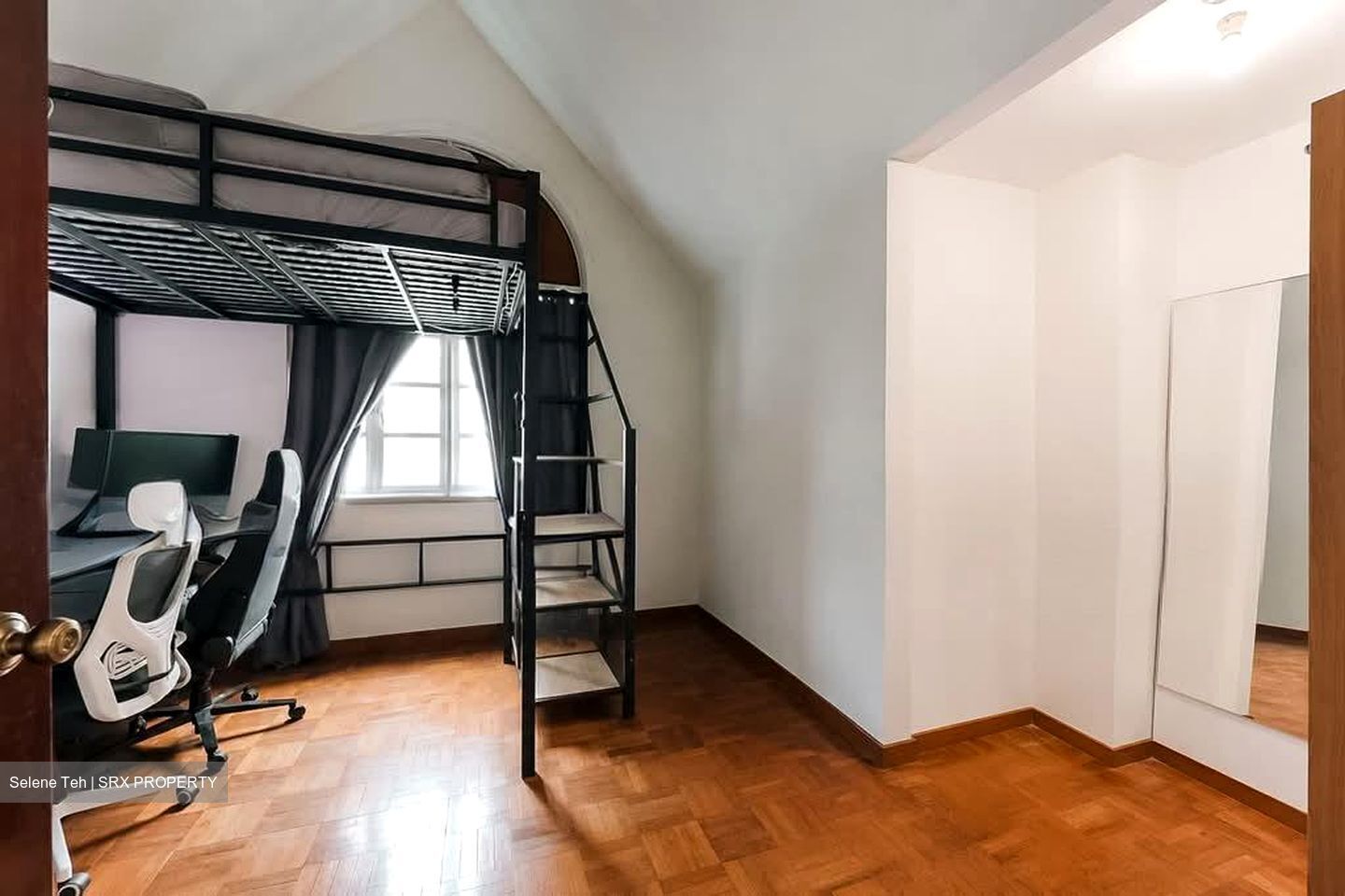 Liria Terrace (D17), Terrace #605536171